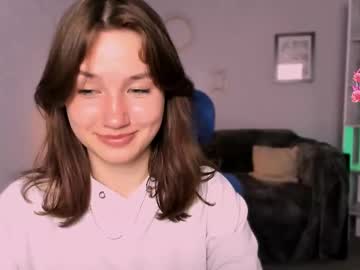 Helli_Belli Chaturbate stream image from June 06, 2025