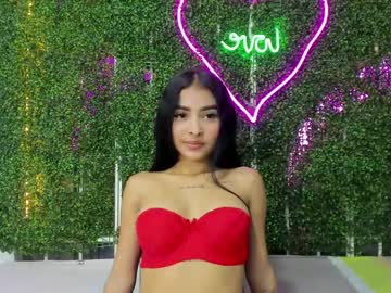 Sharol_0_ Chaturbate stream image from June 06, 2025