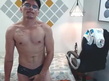 Clemonts Chaturbate stream image from June 06, 2025