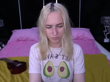 Lilielfie Chaturbate stream image from June 06, 2025