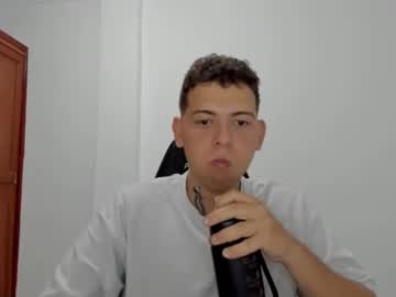 Neneoo Chaturbate stream image from June 07, 2025