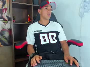 Tonnygil Chaturbate stream image from June 07, 2025