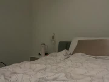 Chloescam Chaturbate stream image from June 07, 2025