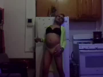 Lapuzzycat201923 Chaturbate stream image from June 07, 2025