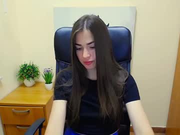 Pretty_Angell_ Chaturbate stream image from June 07, 2025