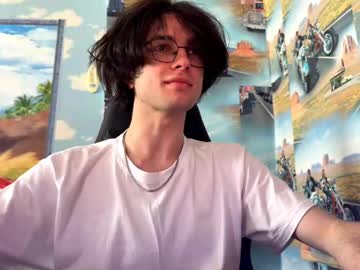 Huntershade Chaturbate stream image from June 07, 2025