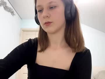 Neldahandford Chaturbate stream image from June 07, 2025
