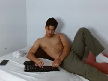 Andrew_Skinny18 Chaturbate stream image from June 07, 2025