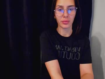 Evalaane Chaturbate stream image from June 07, 2025