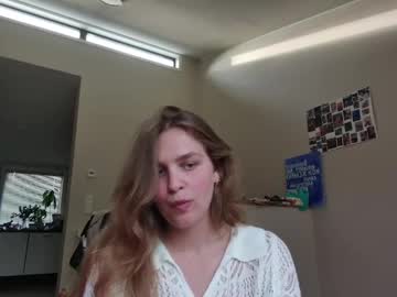 Cara__Mell Chaturbate stream image from June 07, 2025