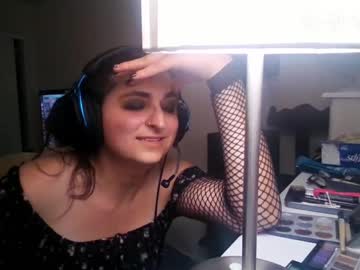 Beethebumblebee Chaturbate stream image from June 08, 2025