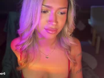 Foxyamber_ Chaturbate stream image from June 08, 2025