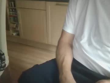 Nikeshoxproll Chaturbate stream image from June 08, 2025