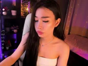 Sensualily Chaturbate stream image from June 08, 2025
