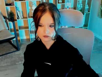 Elainebeness Chaturbate stream image from June 08, 2025
