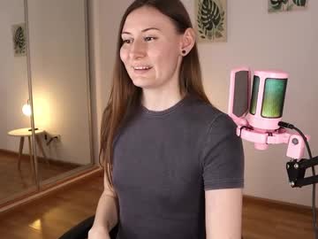 Wetmood Chaturbate stream image from June 08, 2025