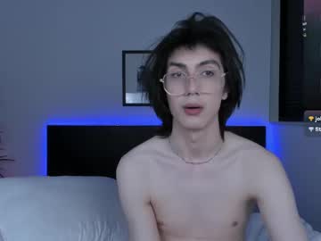 Wow_Lover Chaturbate stream image from June 08, 2025