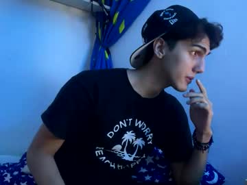 Alfrds Chaturbate stream image from June 09, 2025