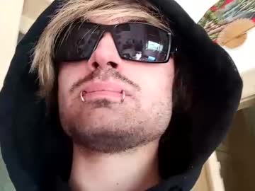 Livestreamerrrrr Chaturbate stream image from June 09, 2025