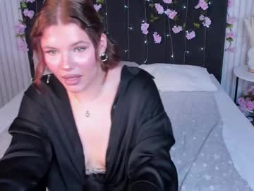 Ambragoldd Chaturbate stream image from June 09, 2025