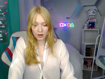 Niicolle18 Chaturbate stream image from June 09, 2025
