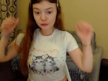 Lora_Twinkle Chaturbate stream image from June 09, 2025