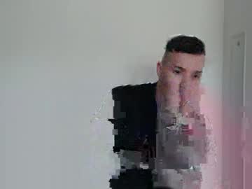 Johnieofficial Chaturbate stream image from June 09, 2025
