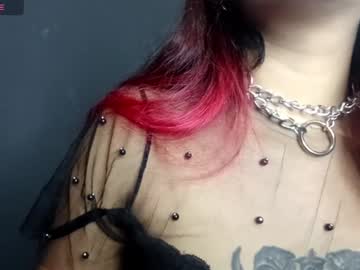 Luciredd11 Chaturbate stream image from June 09, 2025
