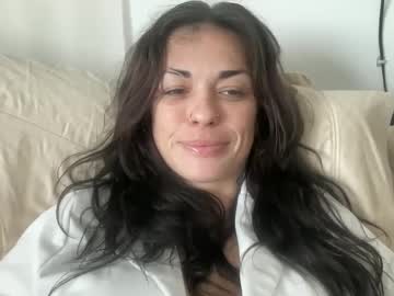 Skylarrrr1 Chaturbate stream image from June 09, 2025