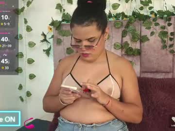 Evelyntenderly Chaturbate stream image from June 09, 2025