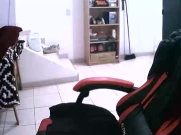 Bon22cm Chaturbate stream image from June 10, 2025