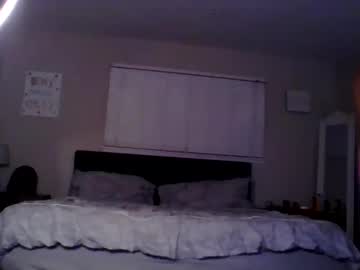 Crazykrisnjamiee Chaturbate stream image from June 10, 2025