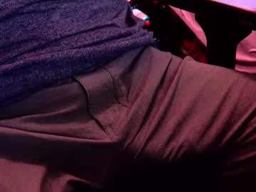 Allshowngo Chaturbate stream image from June 10, 2025
