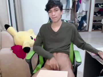 Greypepsi Chaturbate stream image from June 10, 2025