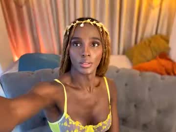 Luanarisque Chaturbate stream image from June 10, 2025