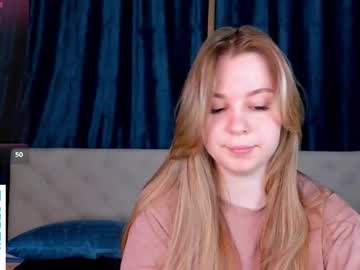 Polly_Frank Chaturbate stream image from June 10, 2025