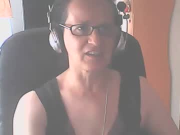 Hellenmarie Chaturbate stream image from June 10, 2025