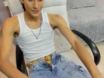 Zafiro_Boy Chaturbate stream image from June 10, 2025