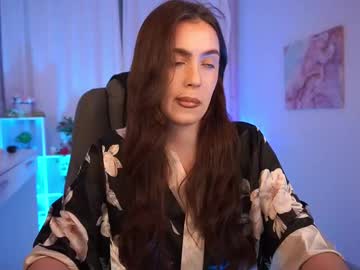 Emiliyaroude Chaturbate stream image from June 10, 2025