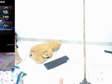 Keyklin1 Chaturbate stream image from June 10, 2025