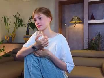 Lynnaappling Chaturbate stream image from June 10, 2025