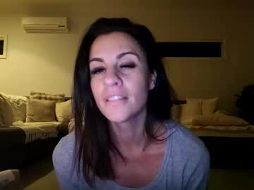 Earthlyangel_ Chaturbate stream image from June 10, 2025