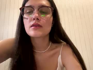 Irisss31 Chaturbate stream image from June 10, 2025