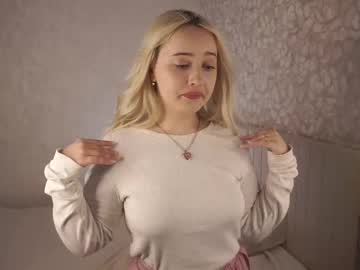 Lynnheyer Chaturbate stream image from June 10, 2025
