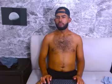 Luis_London Chaturbate stream image from June 10, 2025