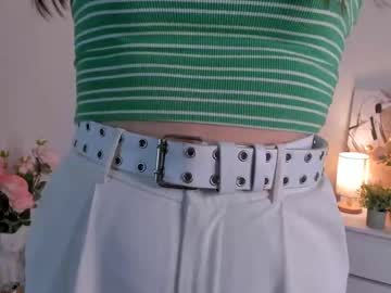 Elvinaclowes Chaturbate stream image from June 10, 2025