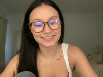 Audreybellexo Chaturbate stream image from June 11, 2025