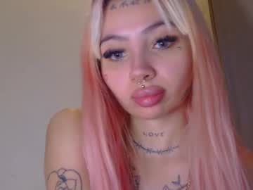 Ghettobarbie01 Chaturbate stream image from June 11, 2025