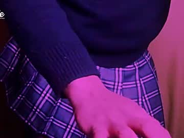 Sweetvalerietinybig Chaturbate stream image from June 11, 2025