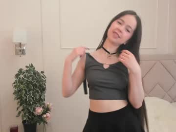 Earthaacomb Chaturbate stream image from June 11, 2025